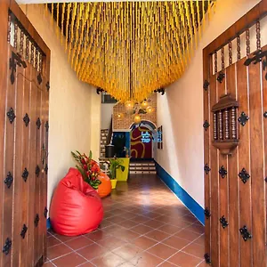 https://why-not-hotel.guatemalaantiguahotels.com